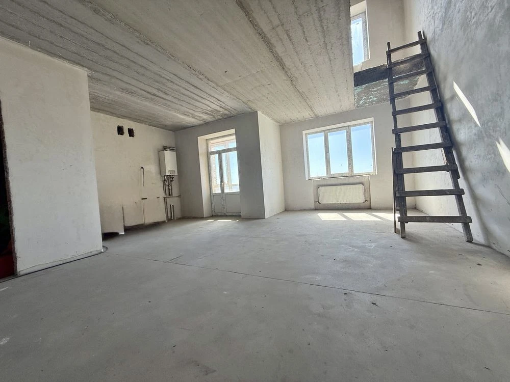 Penthouse with a terrace in the CENTER of Irpin! Sale
