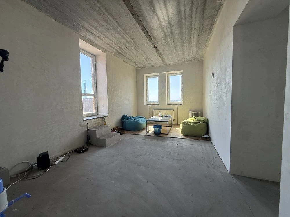 Penthouse with a terrace in the CENTER of Irpin! Sale