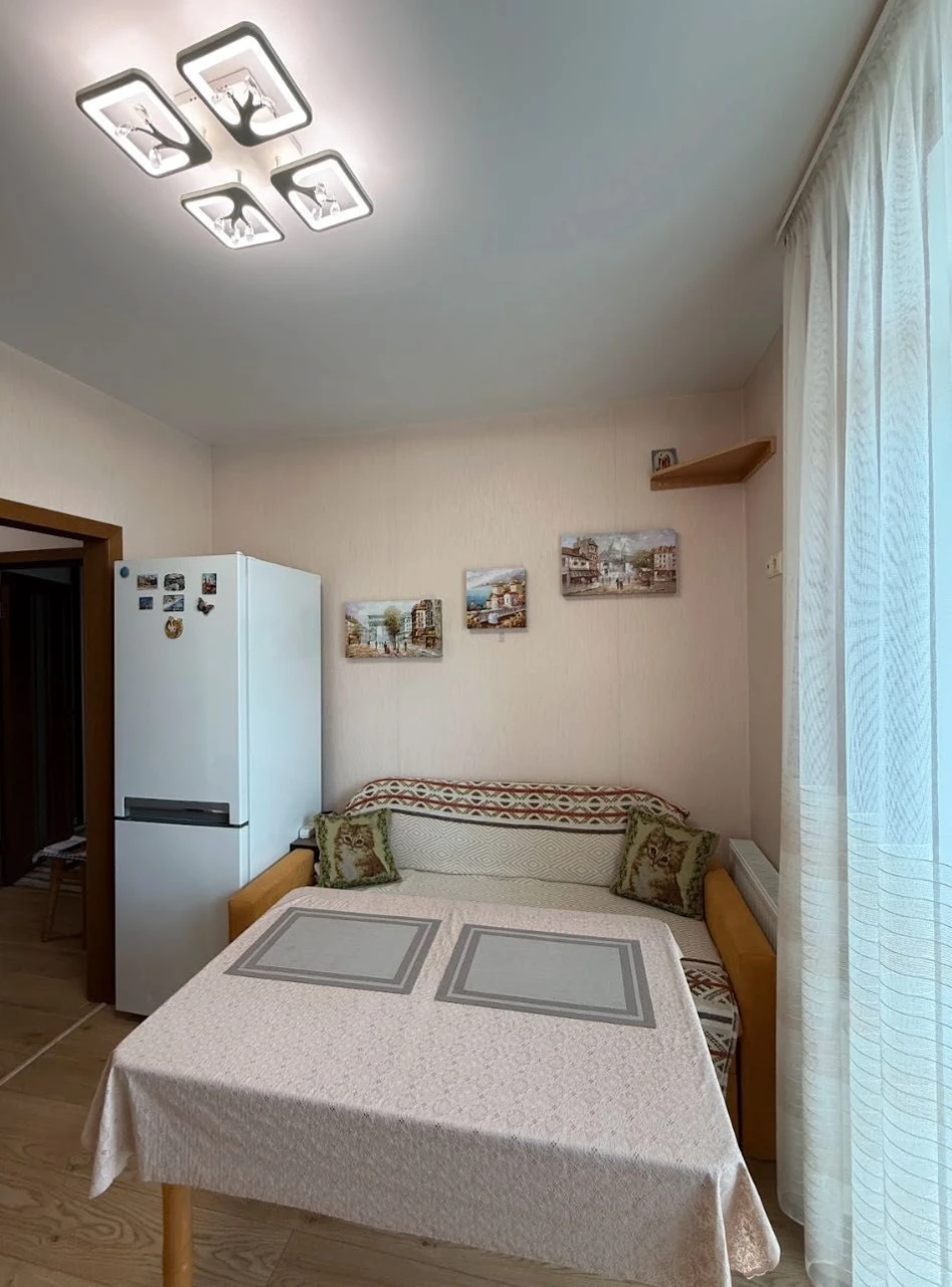 Top offer! Euro-2 room apartment with renovation and balcony!