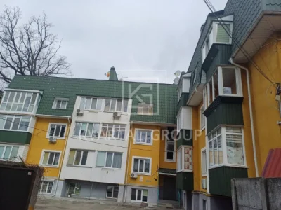 For Sale Apartment Near Central Park, Ready for Your Design