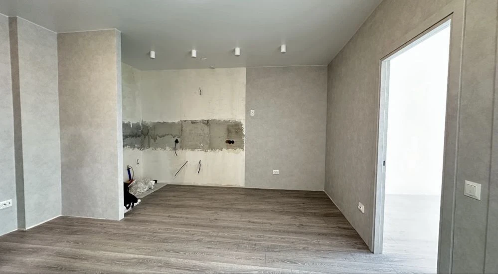 VPO Apartment! 2-room apartment renovated for oneself! Central Park