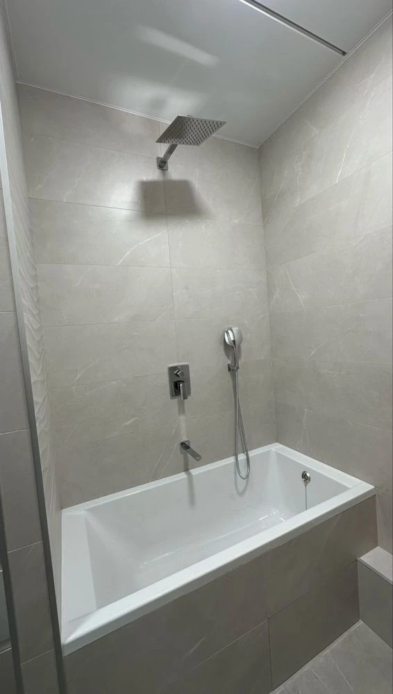 VPO Apartment! 2-room apartment renovated for oneself! Central Park