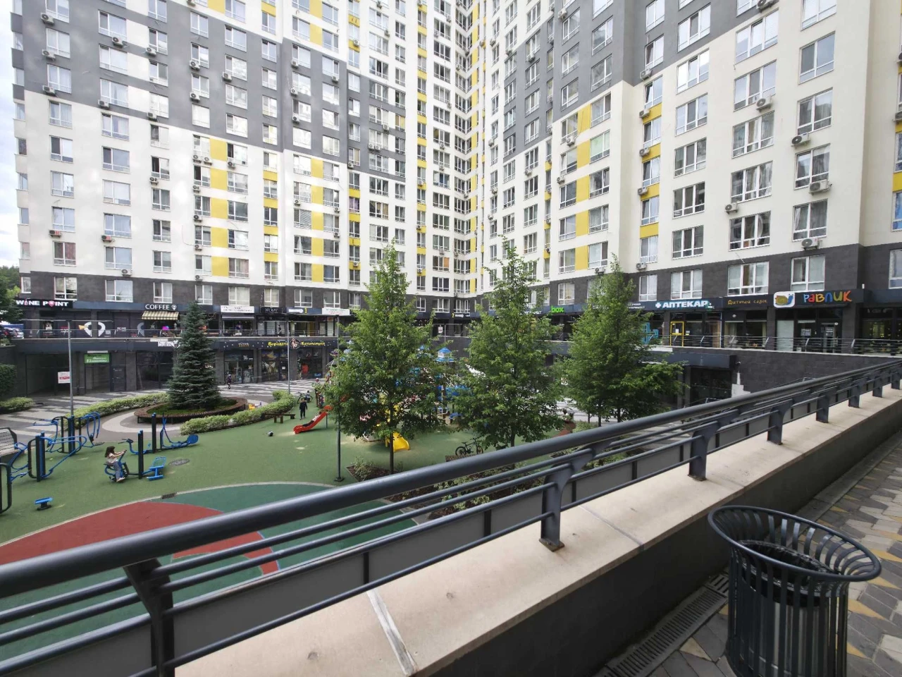 Studio Kitchen 24sqm! Selling a fantastic 2-room apartment 64sqm with a DO.