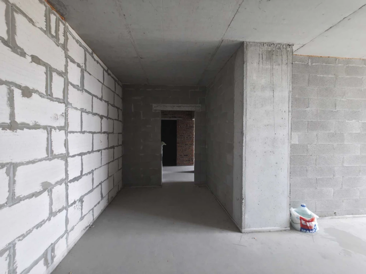 Studio Kitchen 24sqm! Selling a fantastic 2-room apartment 64sqm with a DO.