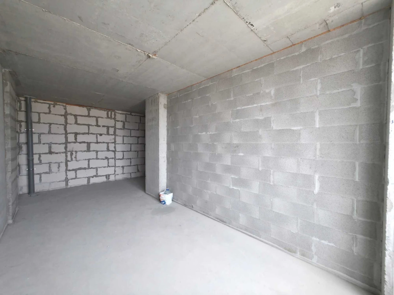 Studio Kitchen 24sqm! Selling a fantastic 2-room apartment 64sqm with a DO.