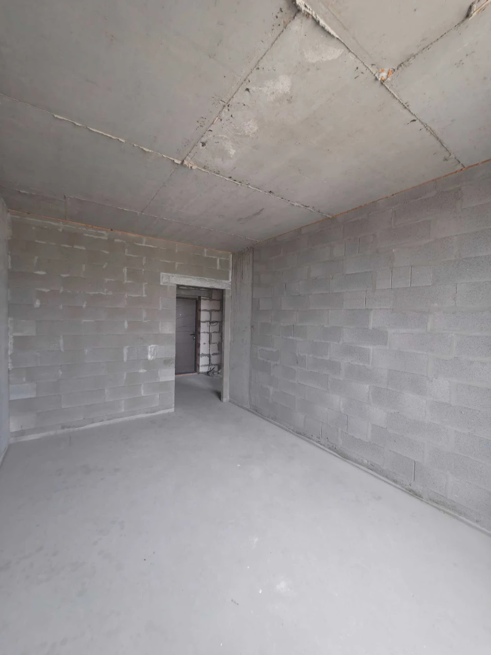 Studio Kitchen 24sqm! Selling a fantastic 2-room apartment 64sqm with a DO.