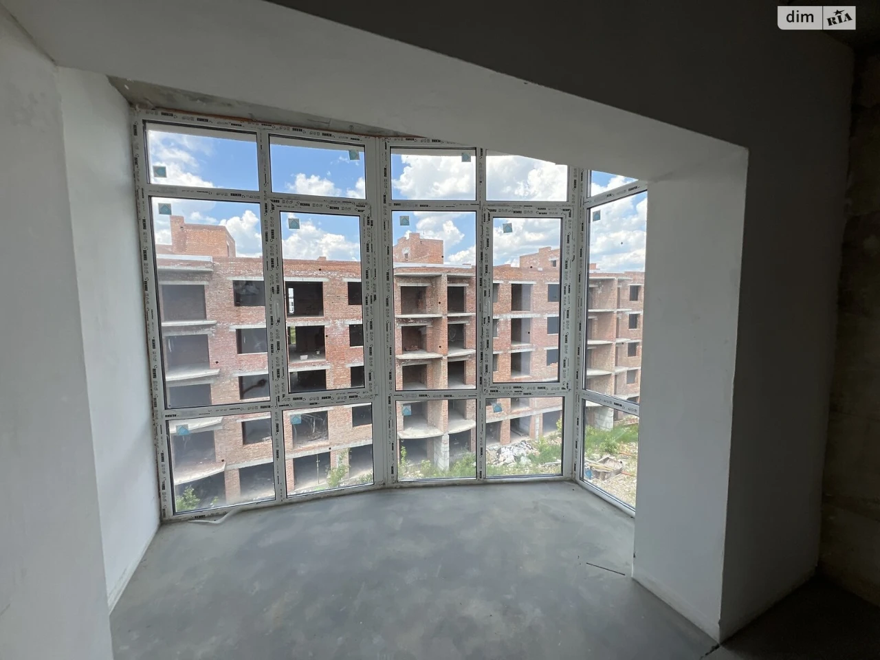 Apartment for Sale in Romanivka