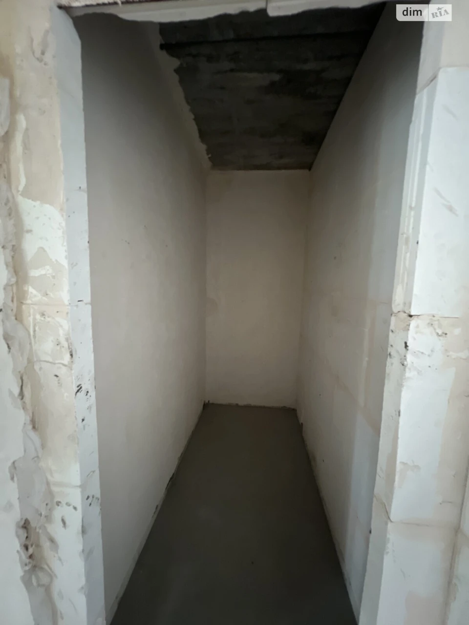 Apartment for Sale in Romanivka