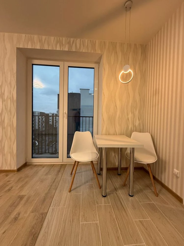 Affordable Apartment with Quality Renovation Near the Waterfront!