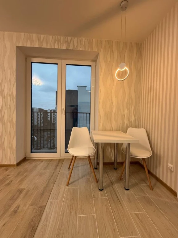 Affordable Apartment with Quality Renovation Near the Waterfront!