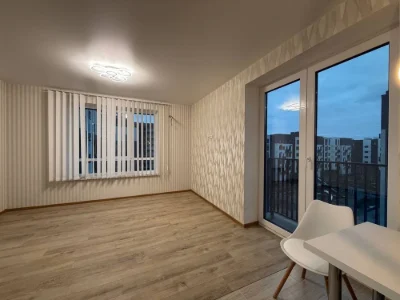 Affordable Apartment with Quality Renovation Near the Waterfront!