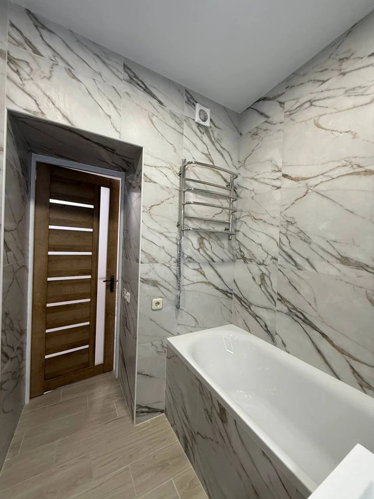 Affordable Apartment with Quality Renovation Near the Waterfront!