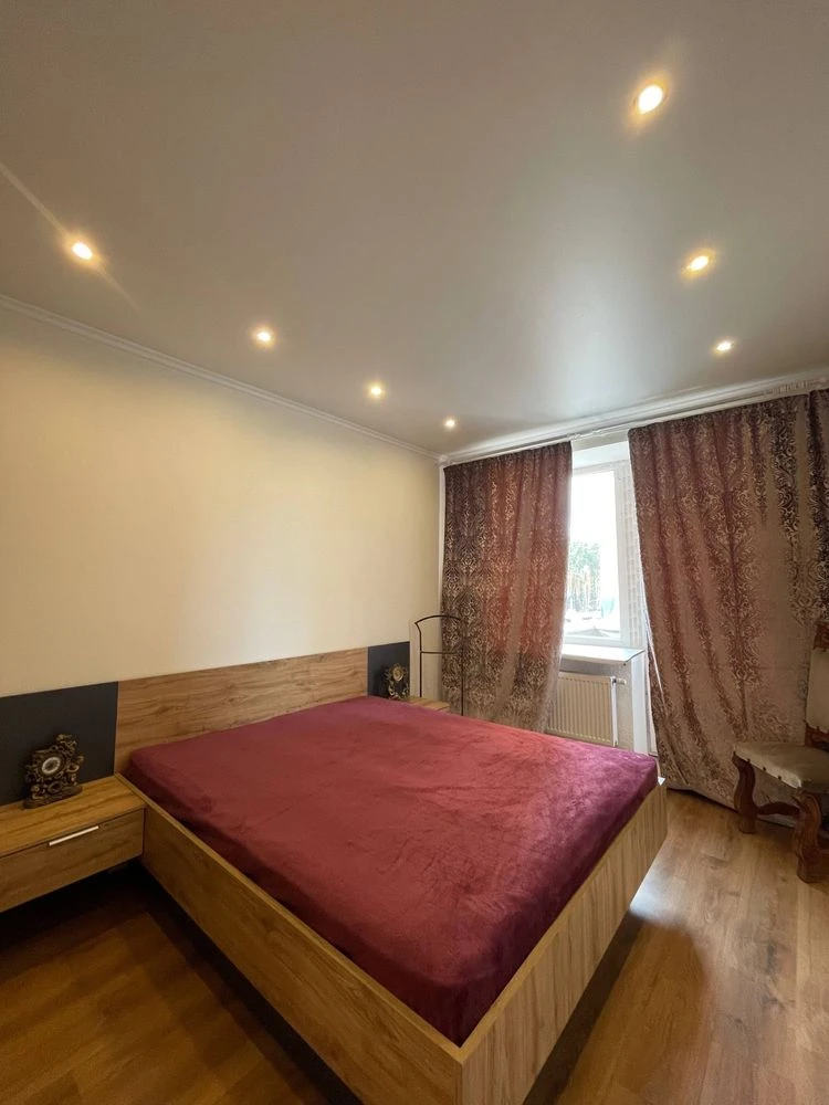 Prime Location! Sale of a 3-room apartment with renovation and a balcony