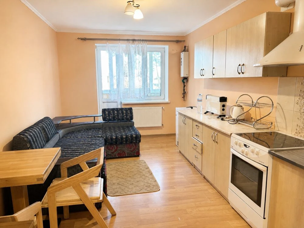 Apartment-studio for sale in a great location surrounded by fir trees