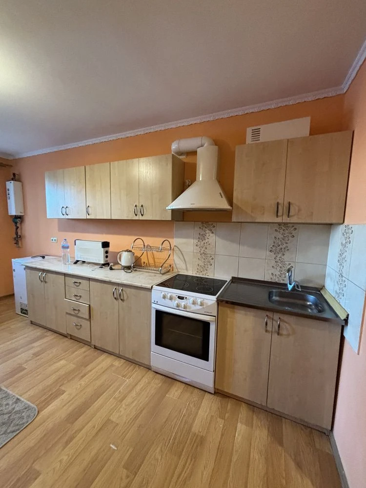 Apartment-studio for sale in a great location surrounded by fir trees