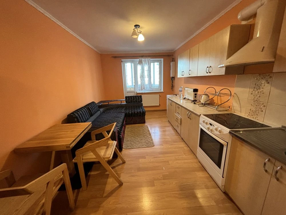 Apartment-studio for sale in a great location surrounded by fir trees
