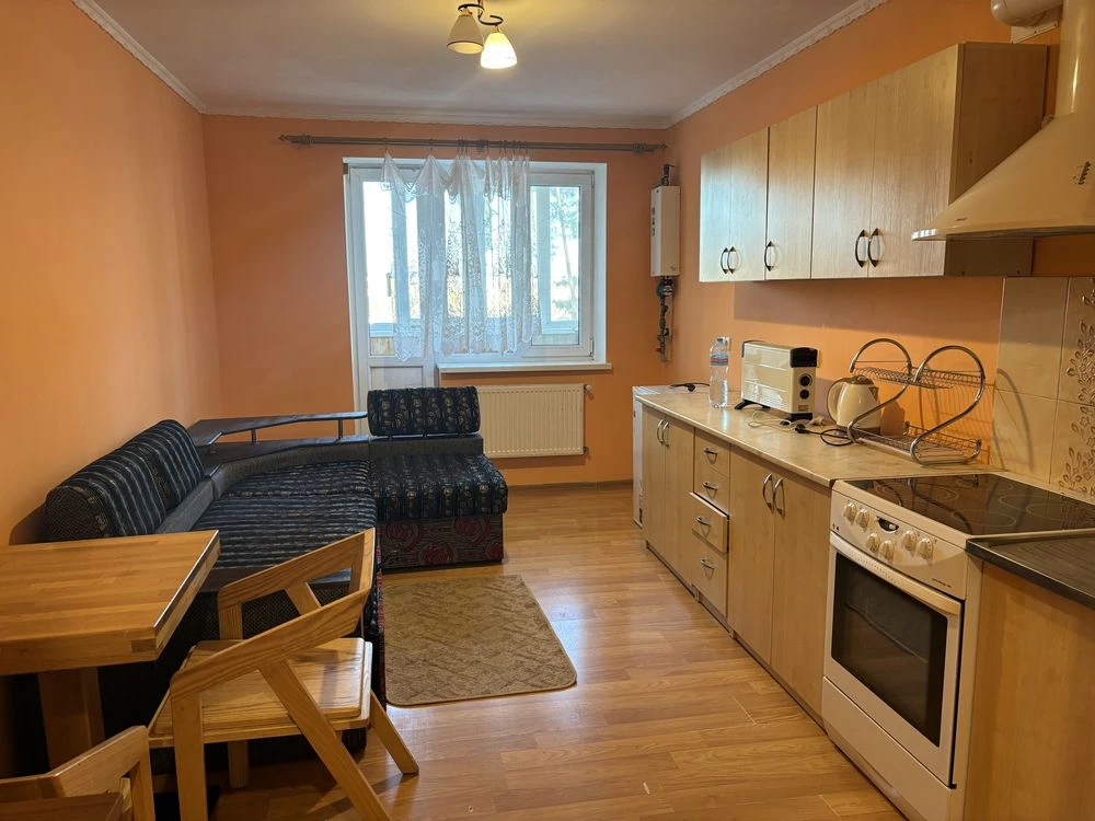 Apartment-studio for sale in a great location surrounded by fir trees