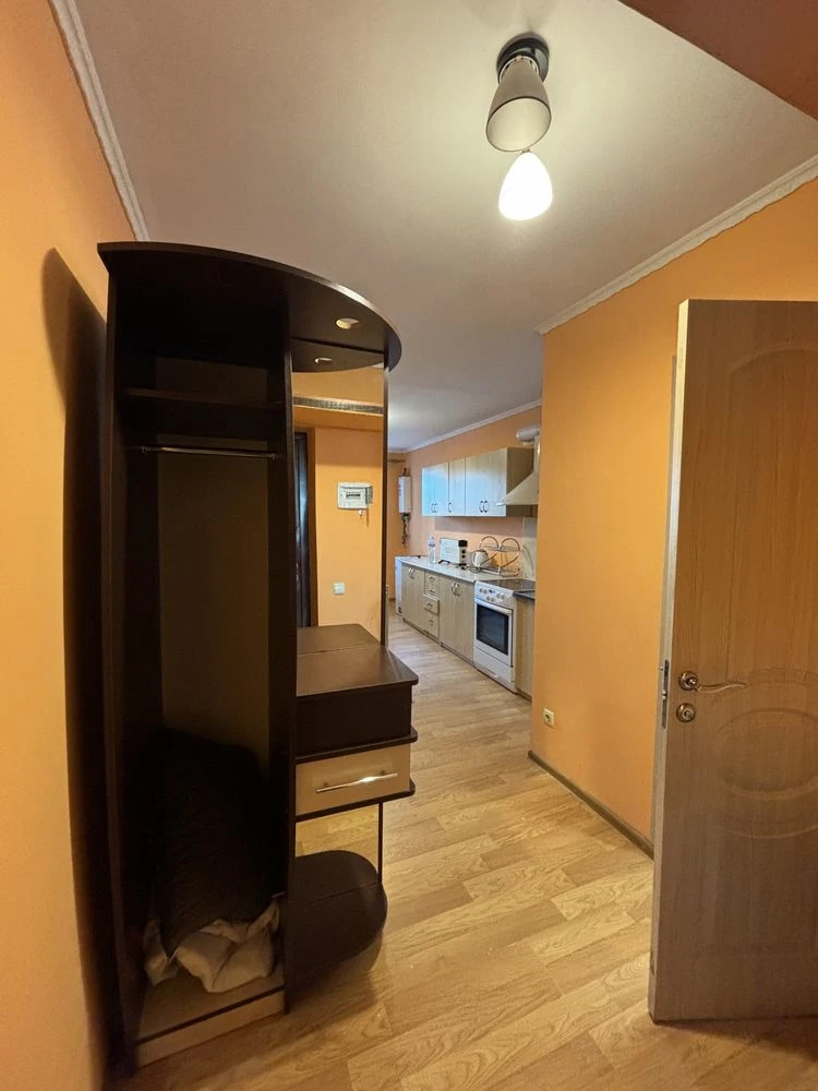 Apartment-studio for sale in a great location surrounded by fir trees