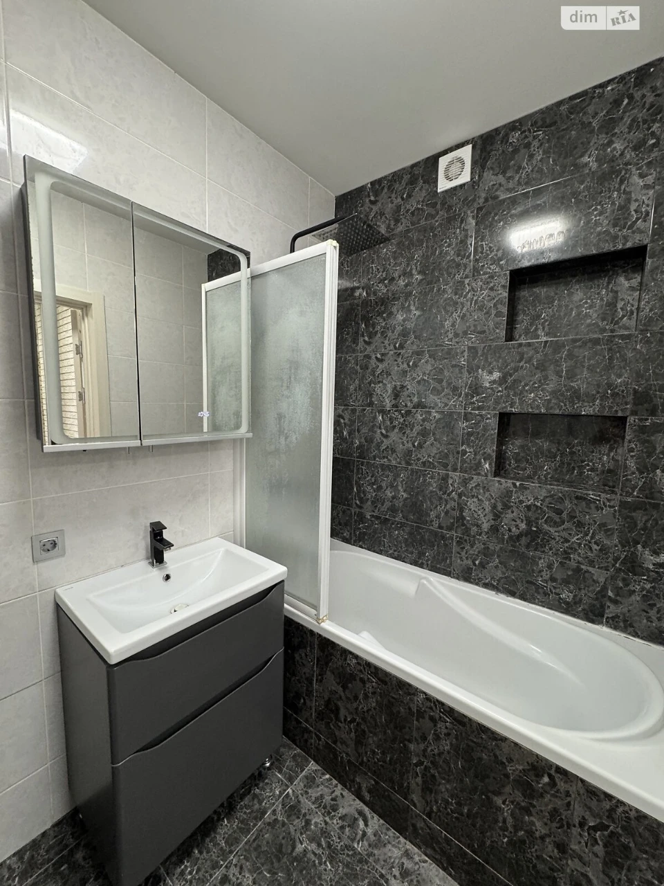 Apartment for Sale in Romaniyka