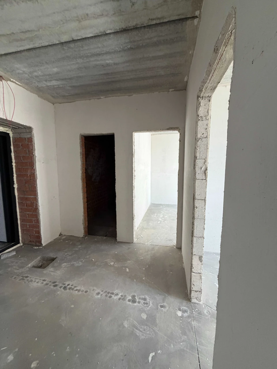 Two-room apartment in the city center! Programs available! No commission!