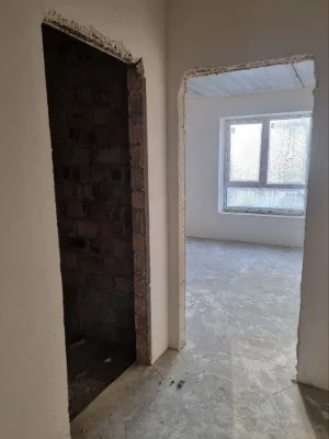 Продаж   квартири з балконом в ЖК Бургундія 3