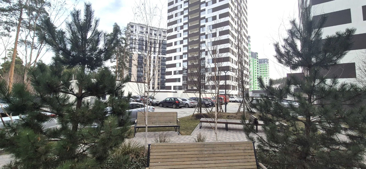 Central Park. For sale 1-bedroom 43sqm apartment with initial renovation