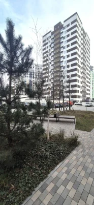 Central Park. For sale 1-bedroom 43sqm apartment with initial renovation