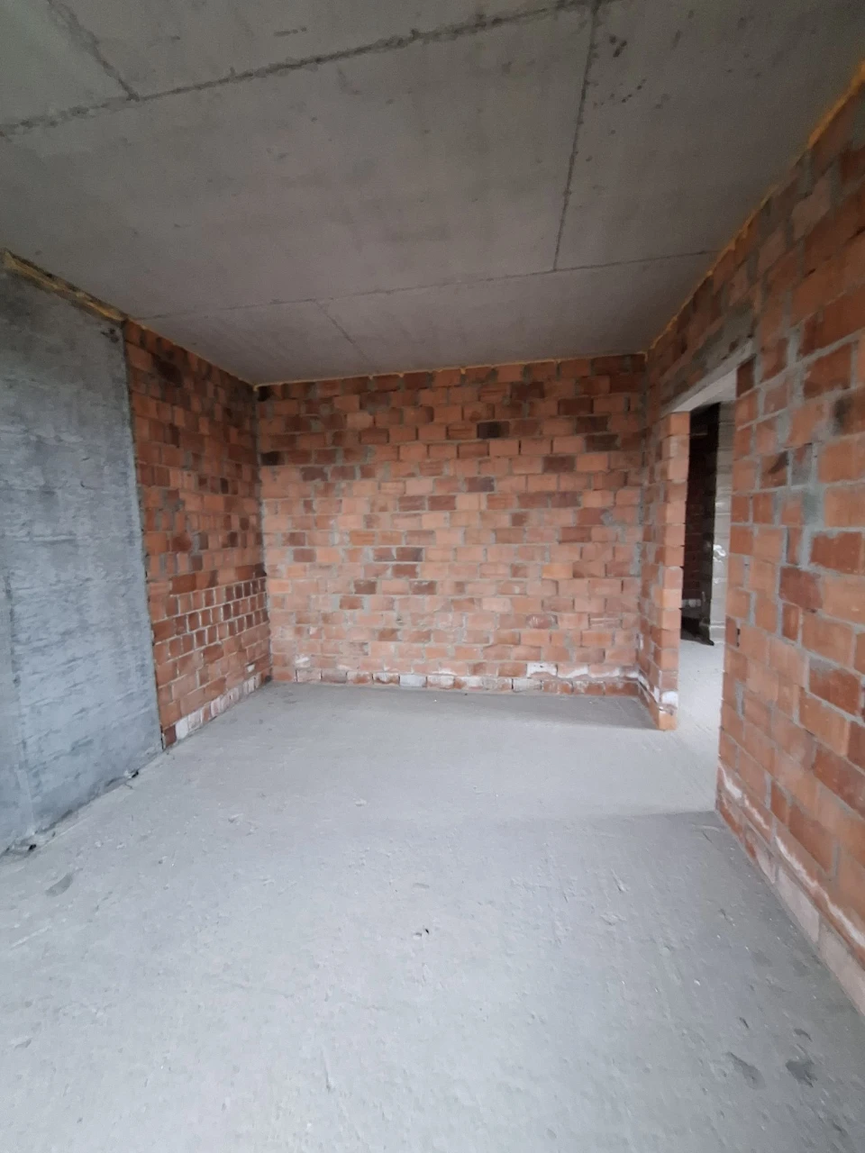Продається унікальна 2-кімнатна квартира з панорамною терасою 45,5 м²! Ірпень