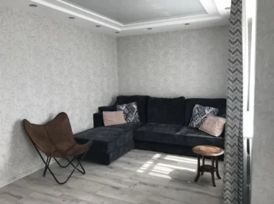 3 room apartment with Quality Renovation in a Developed Area! No Commission