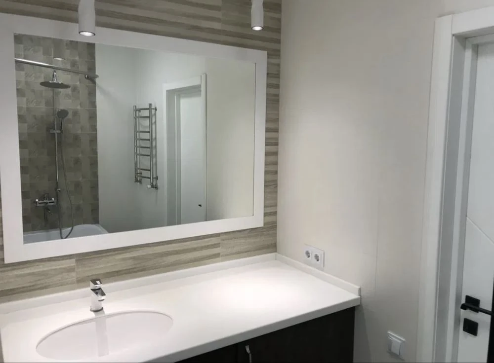 3 room apartment with Quality Renovation in a Developed Area! No Commission
