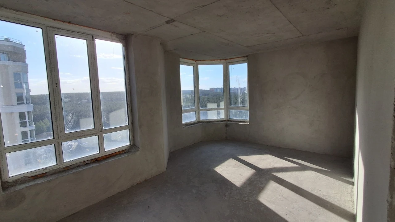 Продаж 2-кімнатної квартири 61 м² з документами. Вид на сосни.