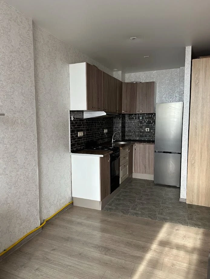 SELLING!! Euro-2 room apartment renovated! Individual