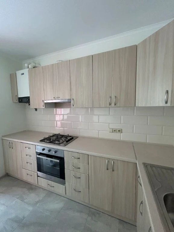 CITY CENTER! Euro-2 bedroom apartment renovated! Individual gas