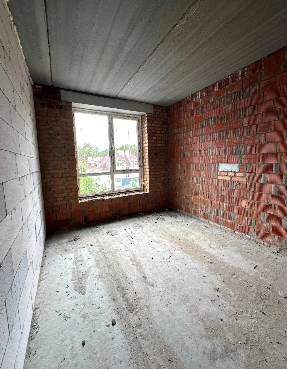 One-bedroom apartment near Central Park in Irpin – wonderful