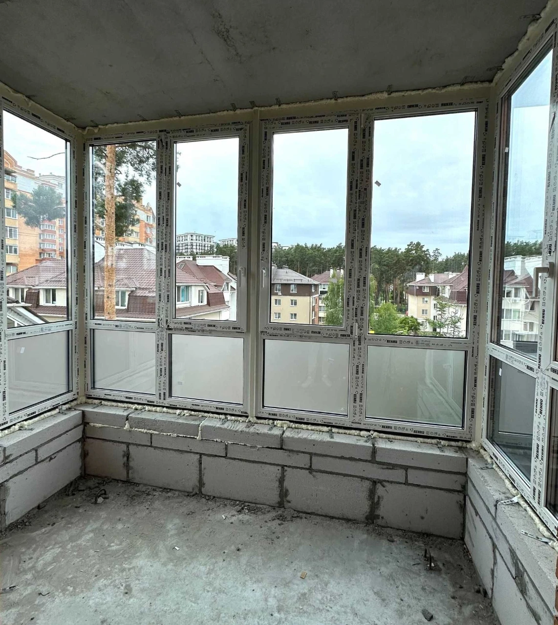 One-bedroom apartment near Central Park in Irpin – wonderful