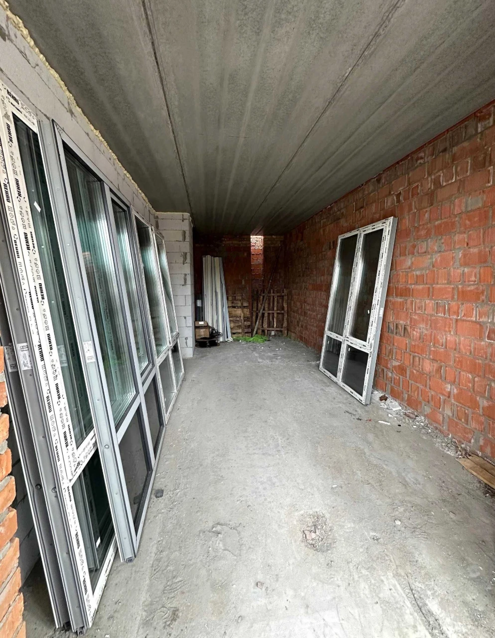 One-bedroom apartment near Central Park in Irpin – wonderful