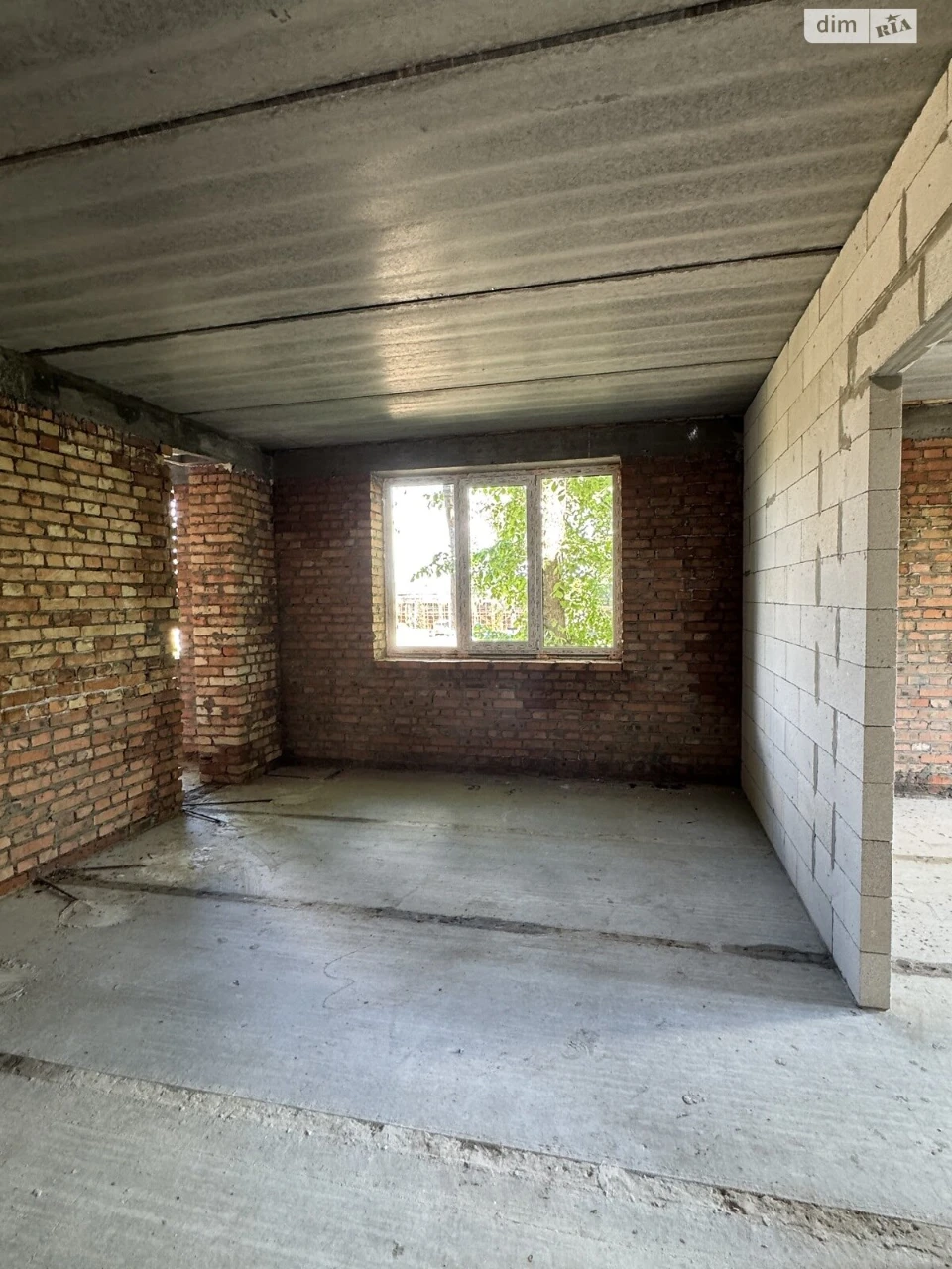 Apartment for Sale, Romanivka