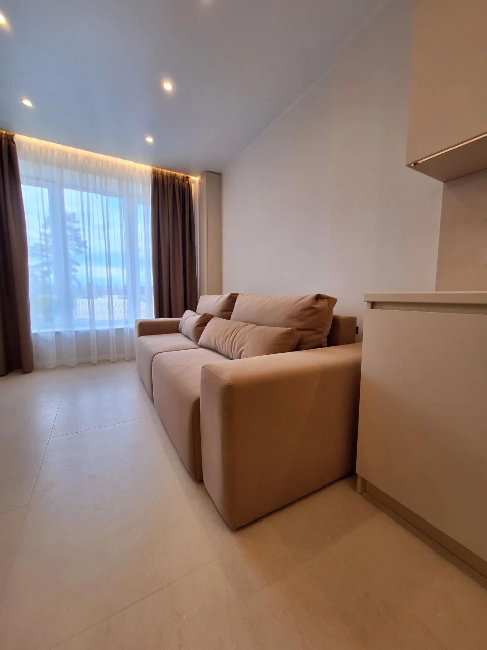 For Sale: 2-bedroom apartment, 42 sq m, with a new designer renovation!