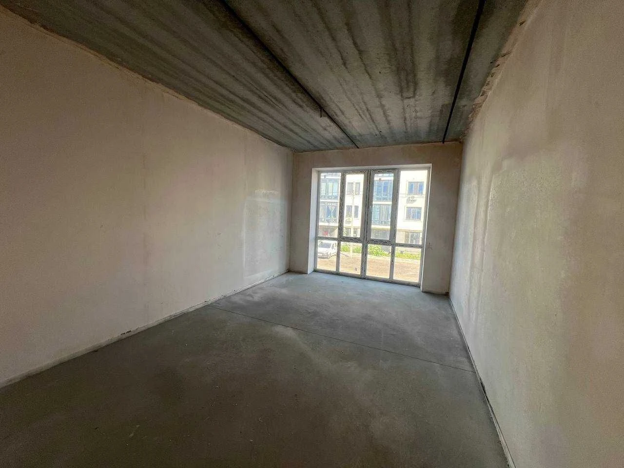 For Sale: Spacious and bright 2-bedroom apartment in Irpin