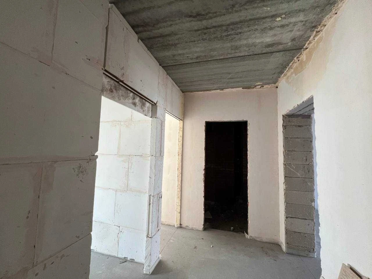For Sale: Spacious and bright 2-bedroom apartment in Irpin