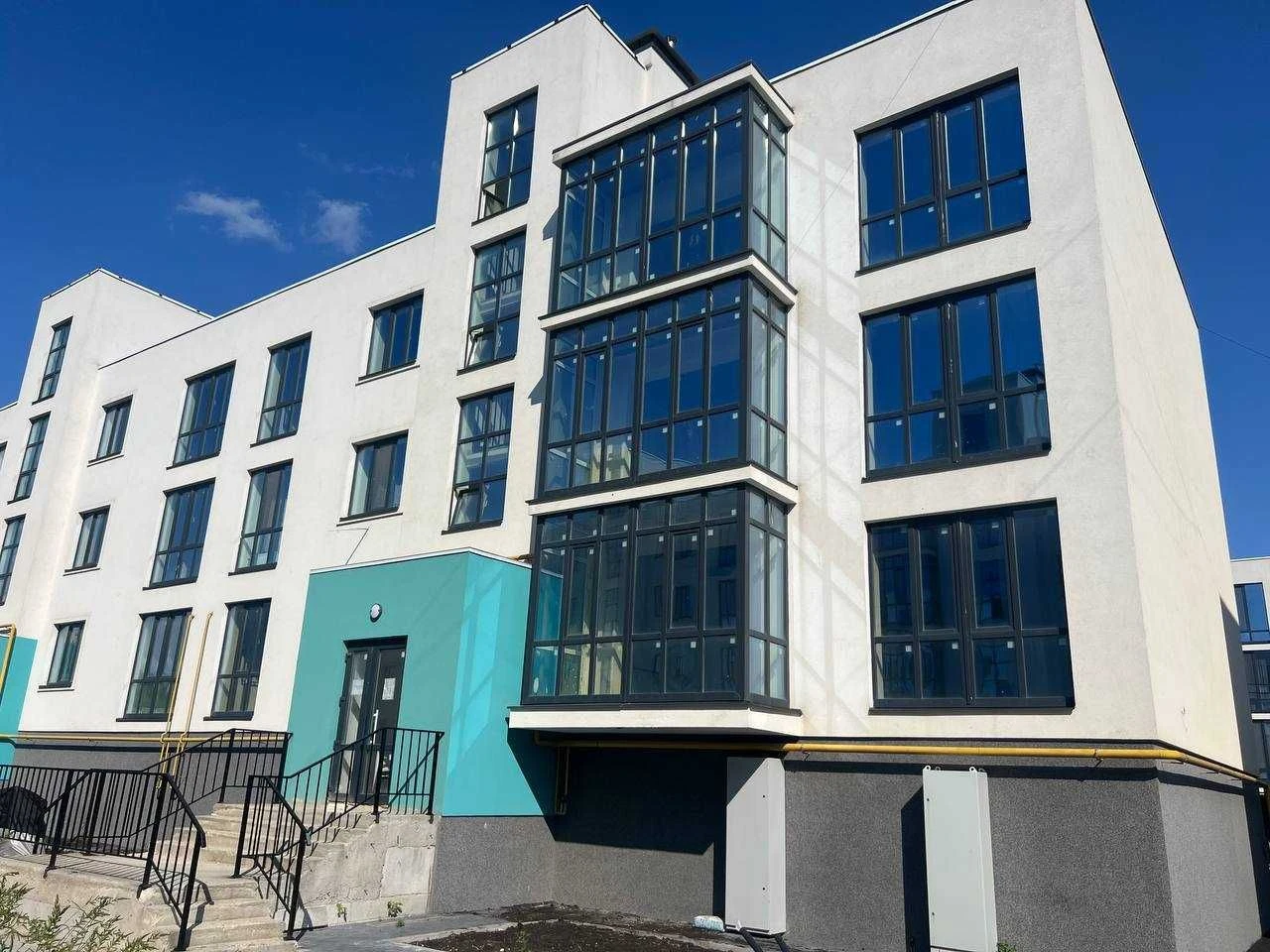 For Sale: Spacious and bright 2-bedroom apartment in Irpin