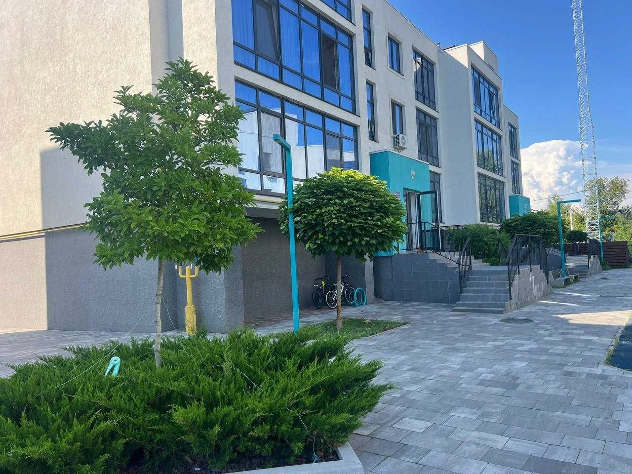 For Sale: Spacious and bright 2-bedroom apartment in Irpin