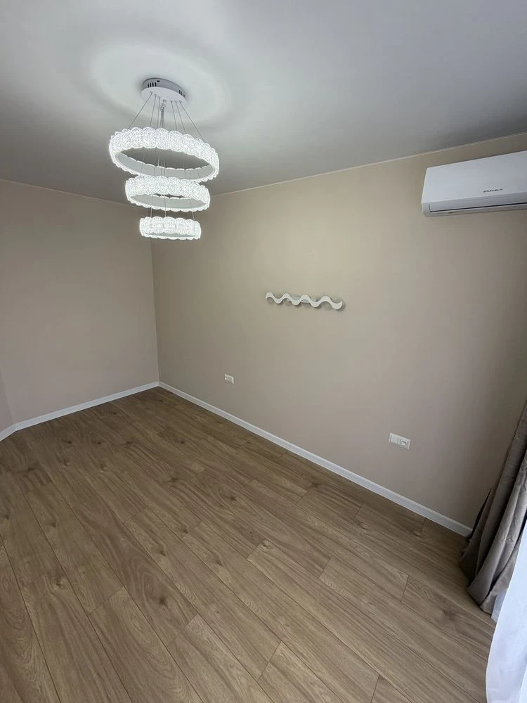 Stylish and high-quality one-bedroom apartment in "GL Club" residential complex!