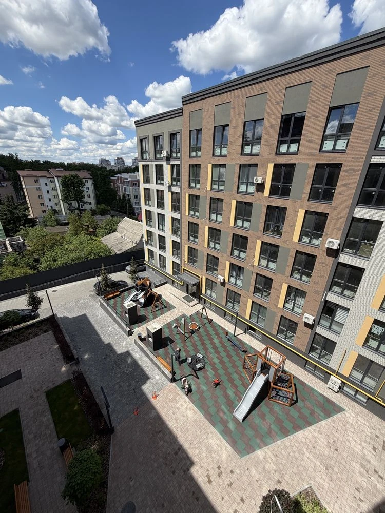 Stylish and high-quality one-bedroom apartment in "GL Club" residential complex!
