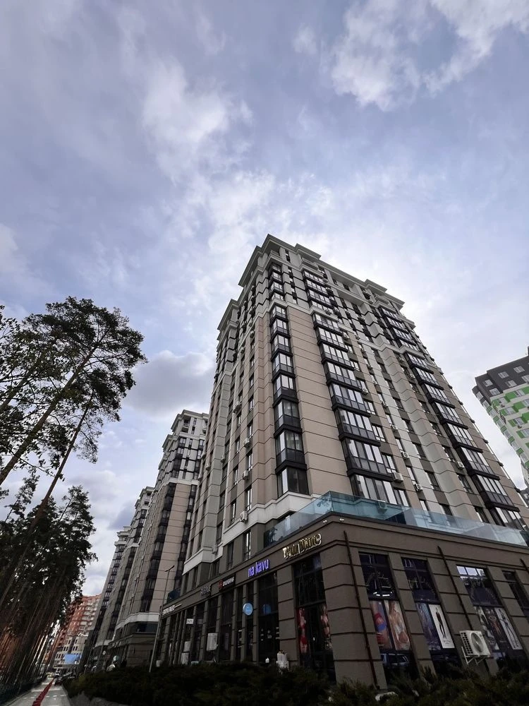 Selling 2-bedroom apartment in Irpin Central ЖК