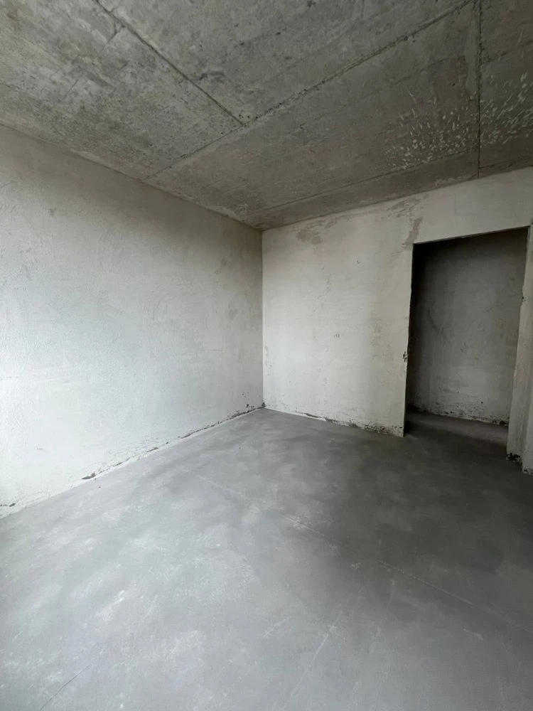 Shocking price! Cheapest two-room apartment with finishing! Top location!