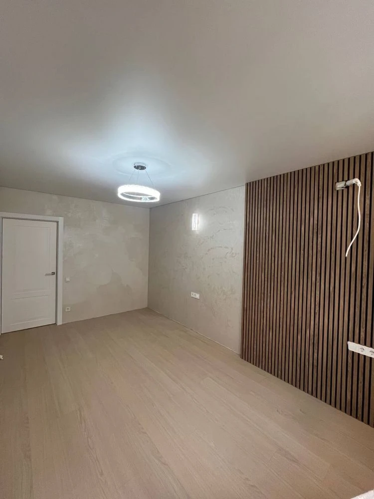 Без комісії! 2-кімнатна квартира 68 м² з ремонтом. Державні