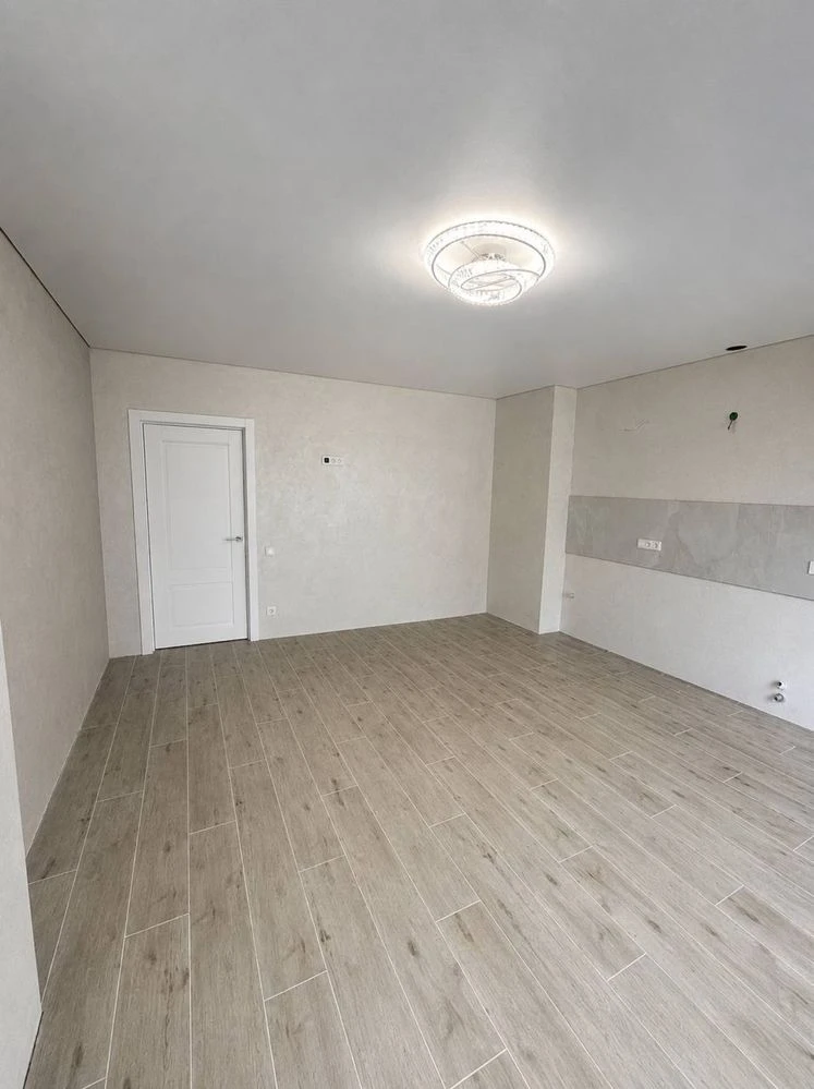 Без комісії! 2-кімнатна квартира 68 м² з ремонтом. Державні
