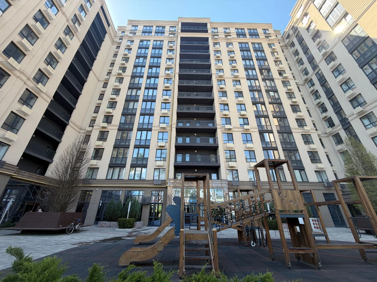 Two-bedroom apartment renovated in Central Premium