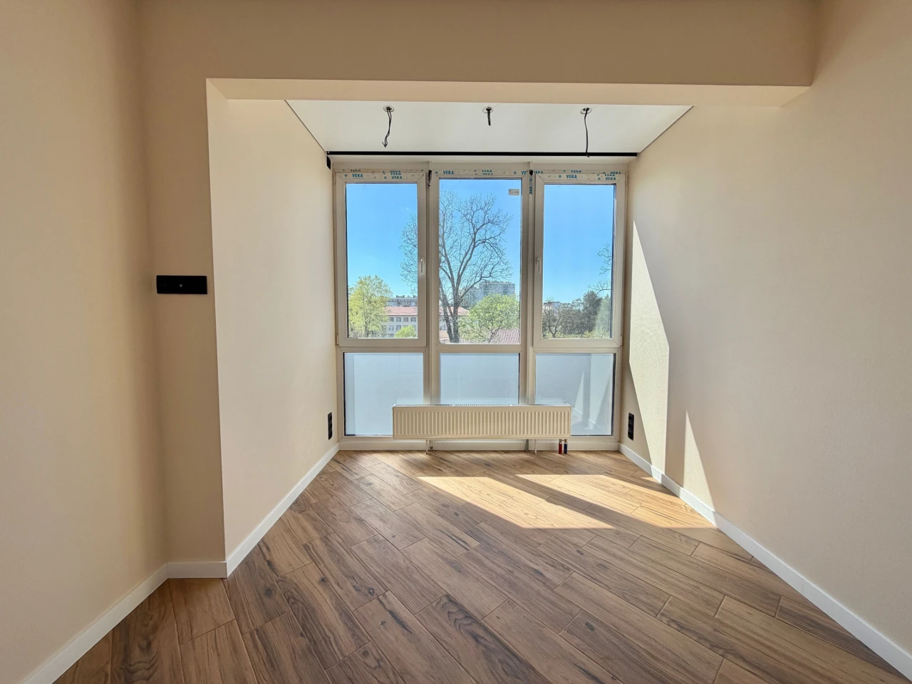 Two-bedroom apartment renovated in Central Premium